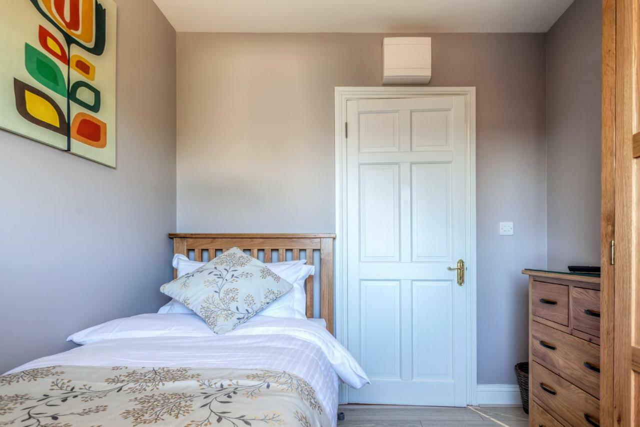Tintawn House Hotell Sandyford Eksteriør bilde