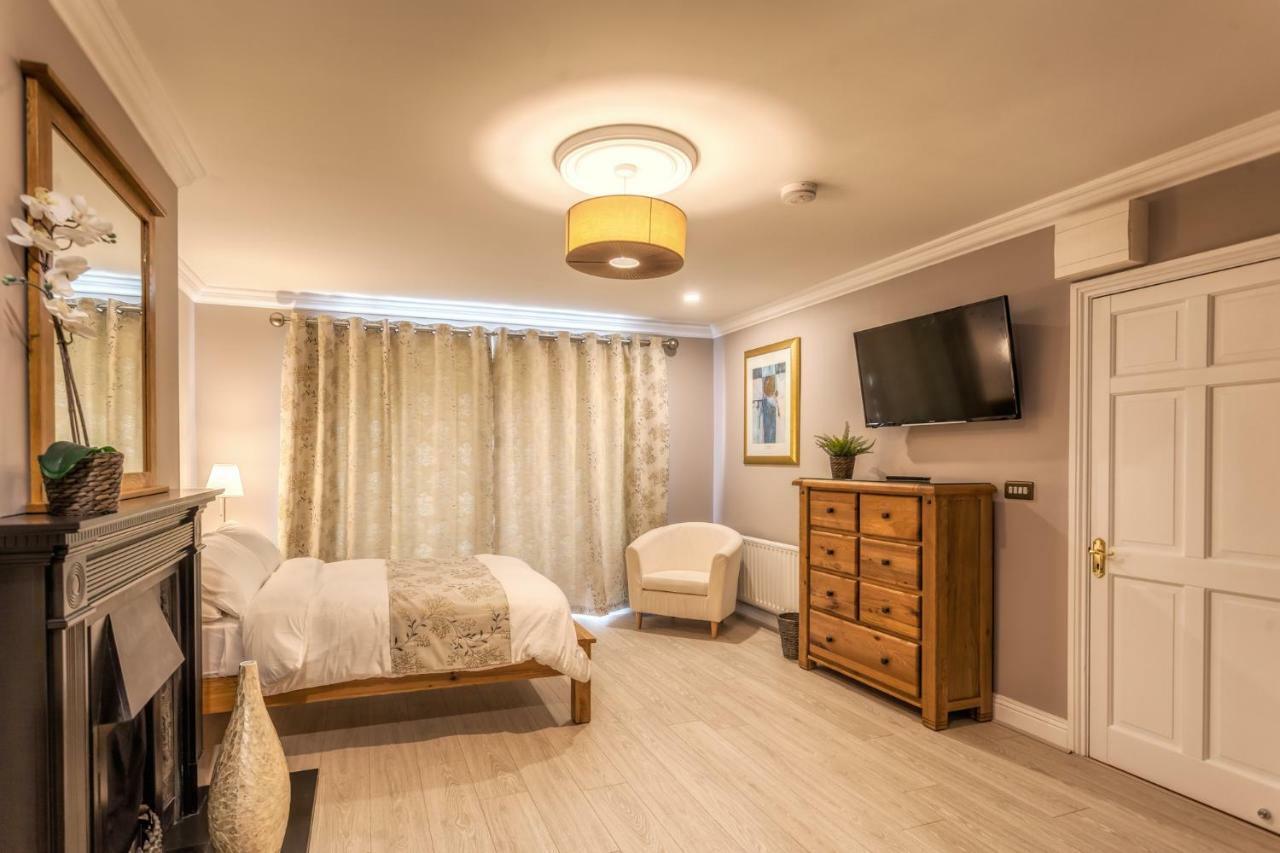 Tintawn House Hotell Sandyford Eksteriør bilde