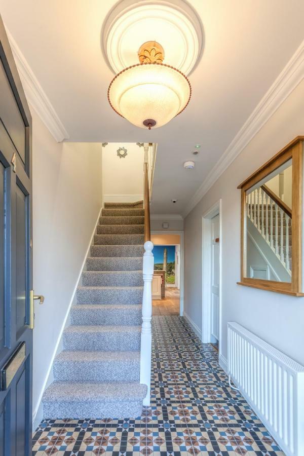 Tintawn House Hotell Sandyford Eksteriør bilde