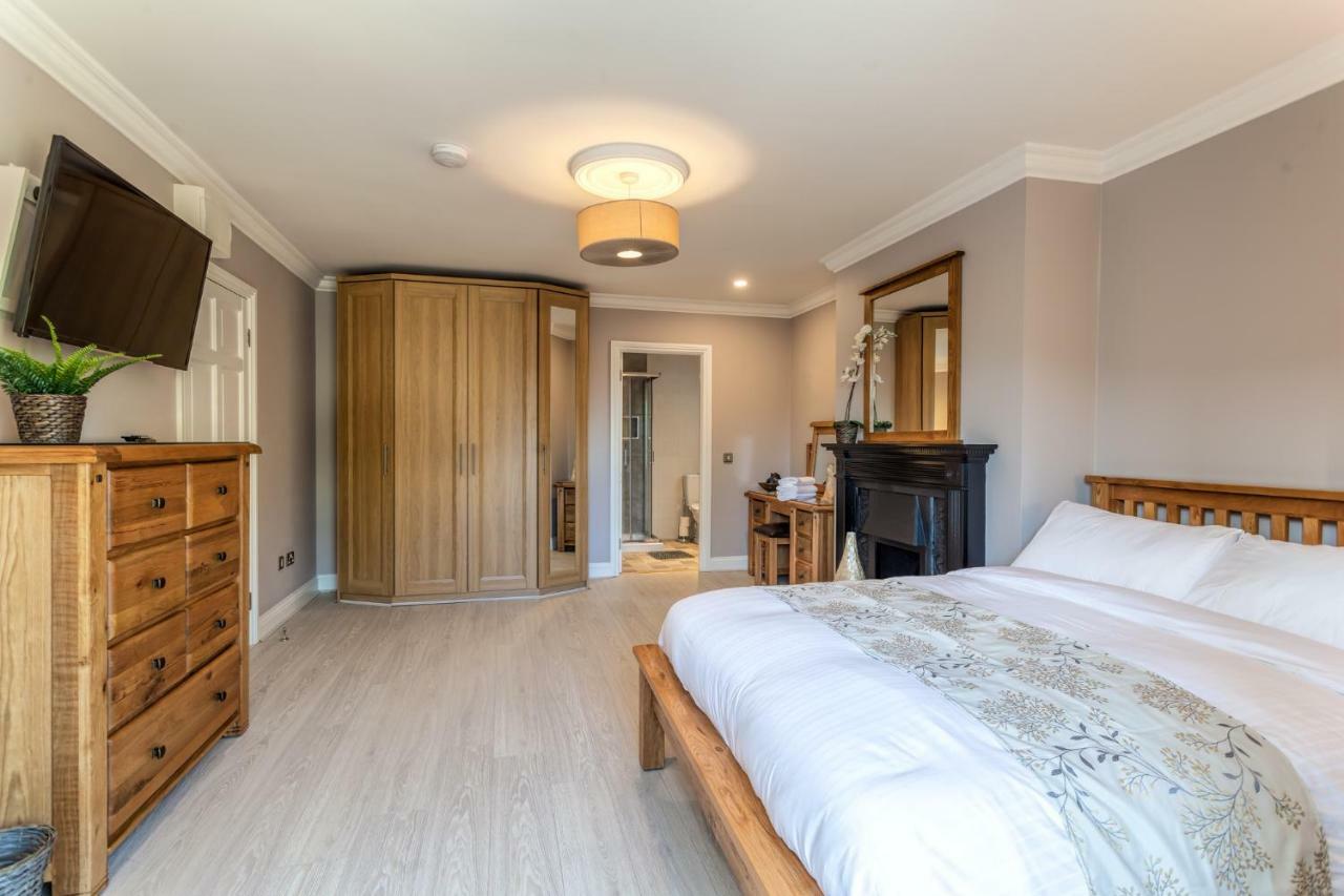 Tintawn House Hotell Sandyford Eksteriør bilde