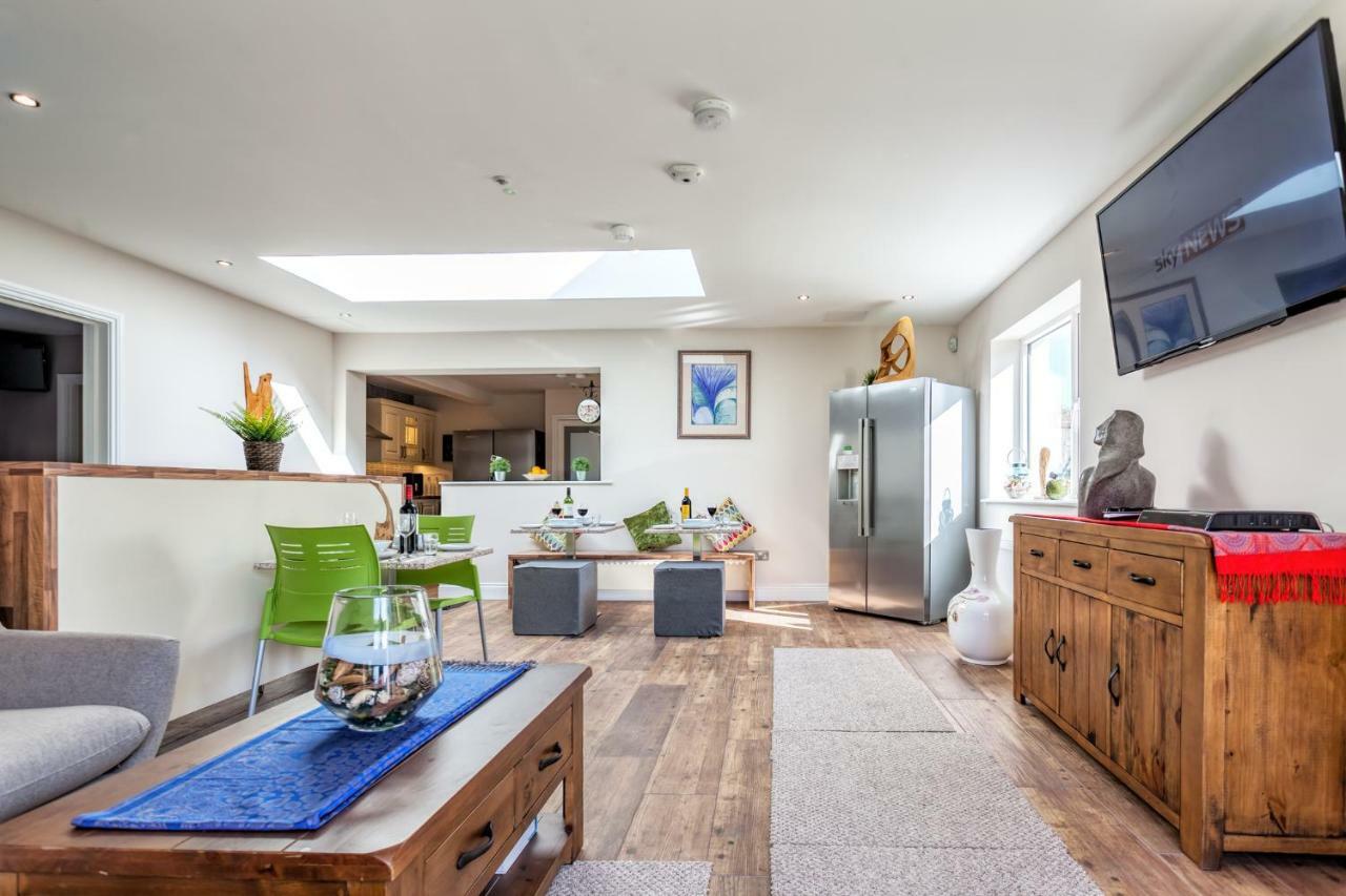 Tintawn House Hotell Sandyford Eksteriør bilde