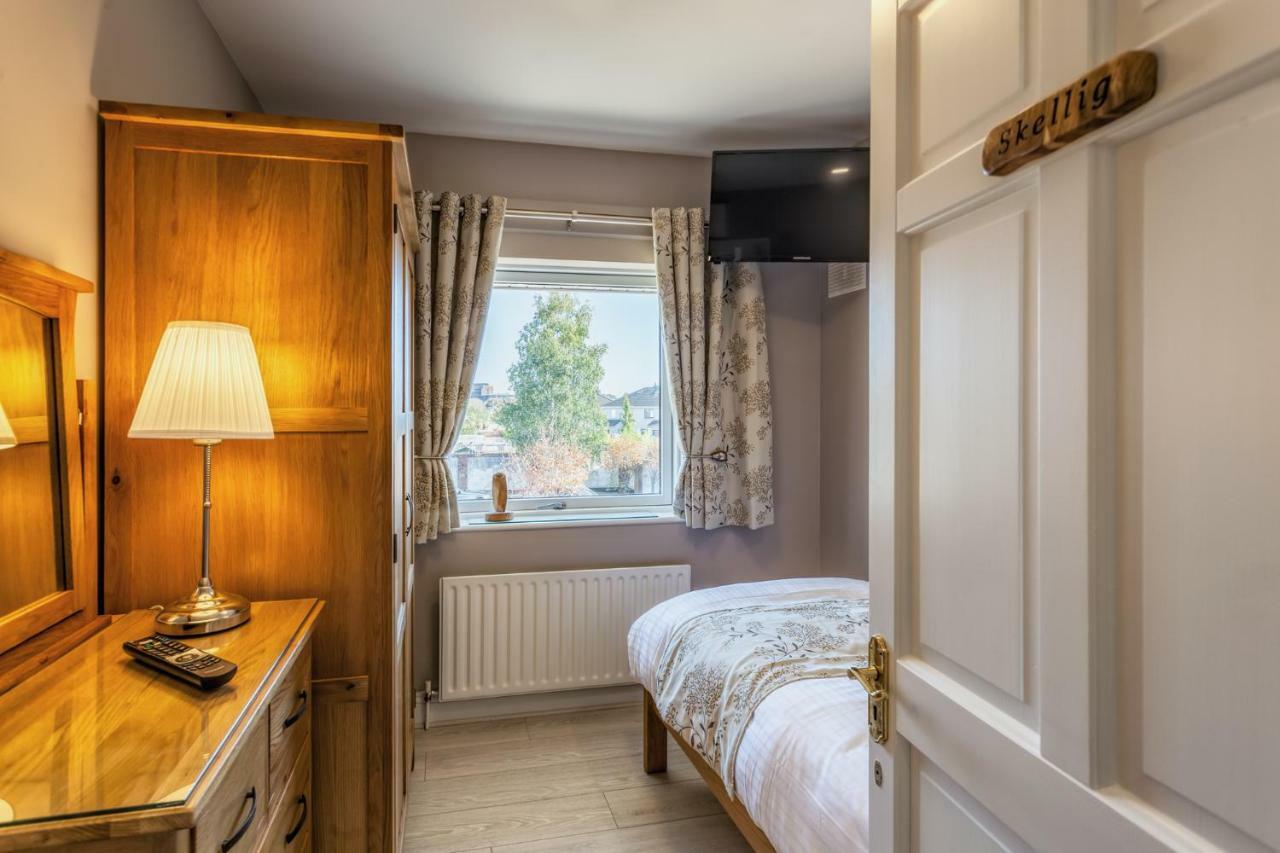 Tintawn House Hotell Sandyford Eksteriør bilde