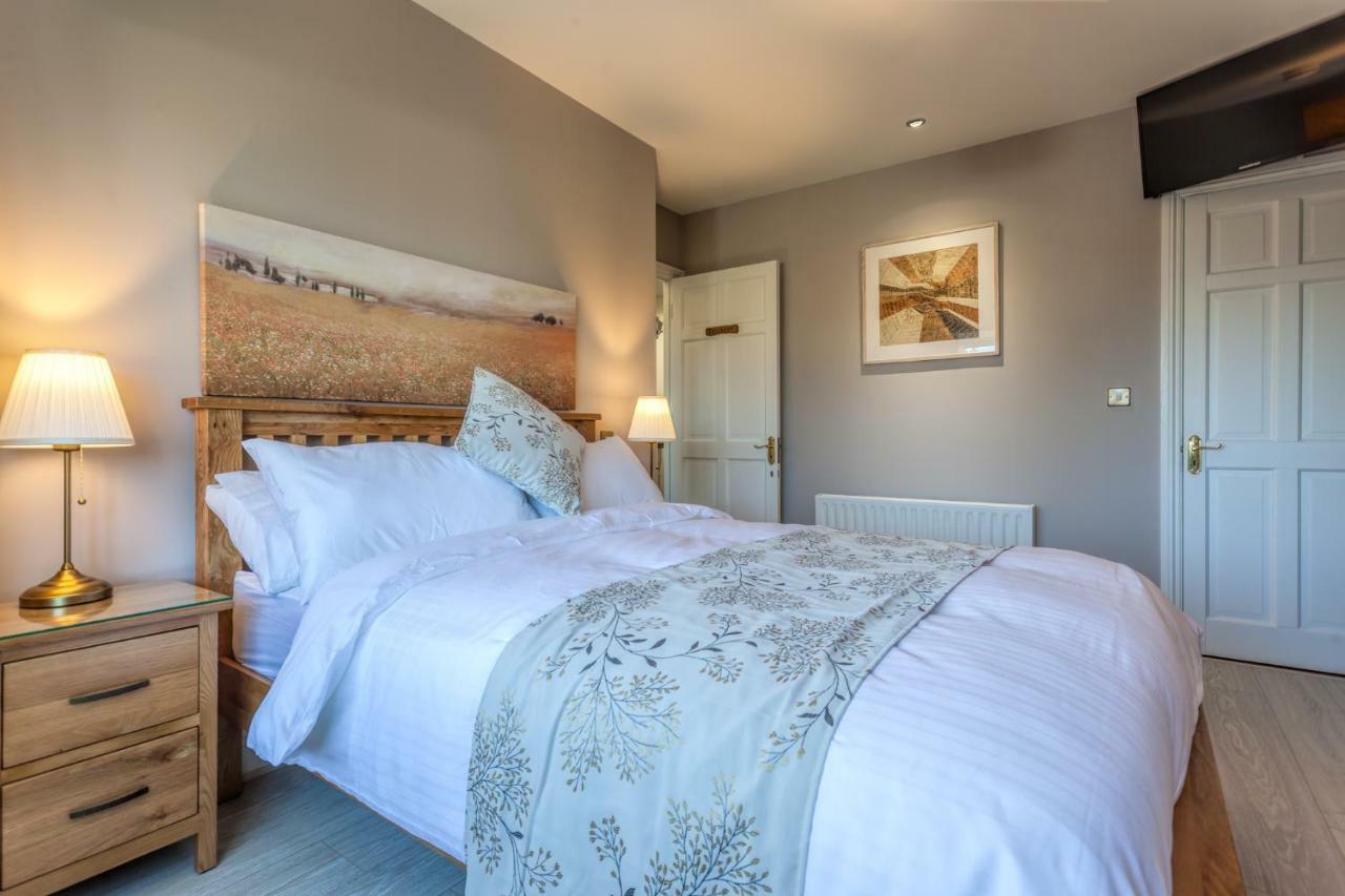 Tintawn House Hotell Sandyford Eksteriør bilde