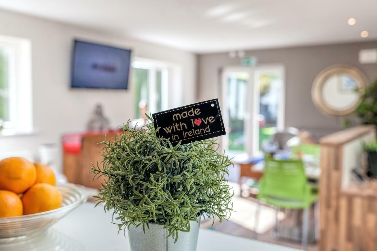 Tintawn House Hotell Sandyford Eksteriør bilde