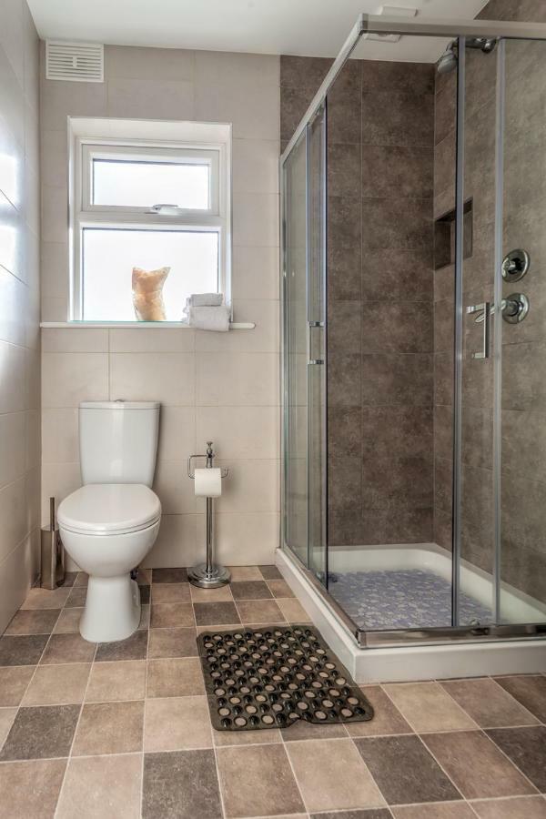 Tintawn House Hotell Sandyford Eksteriør bilde