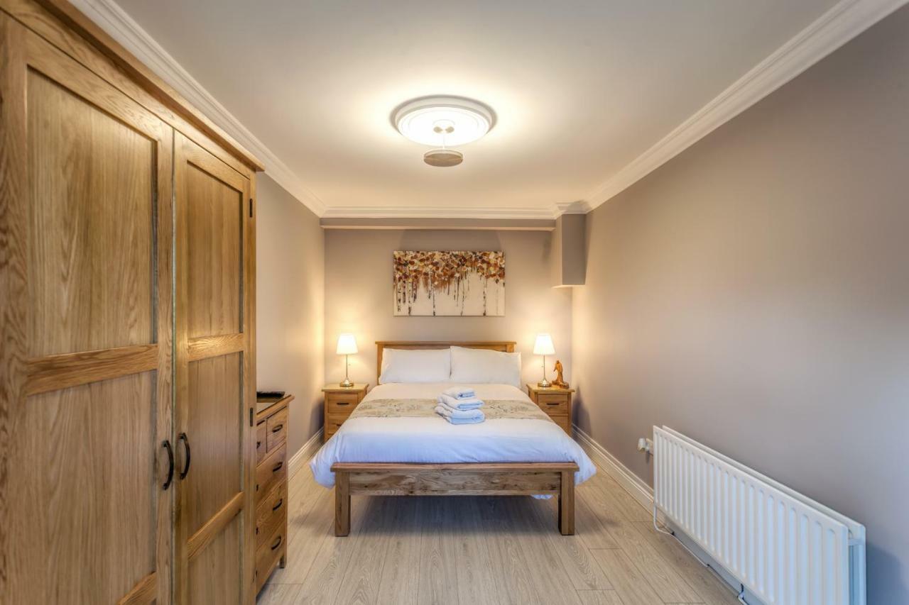 Tintawn House Hotell Sandyford Eksteriør bilde