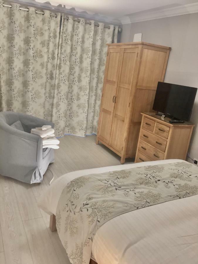 Tintawn House Hotell Sandyford Eksteriør bilde