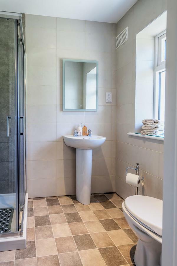 Tintawn House Hotell Sandyford Rom bilde
